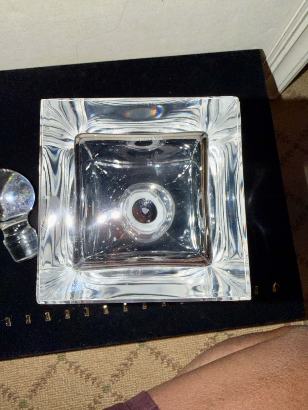 Tiffany & Co. Vintage Home Essentials Classic Square Decanter in Crystal Glass. - Picture 5 of 10